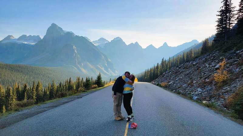 Calgary: Glaciers, Mountains, Lakes, Canmore and Banff Tour - The Icefields Parkway is part of the attraction