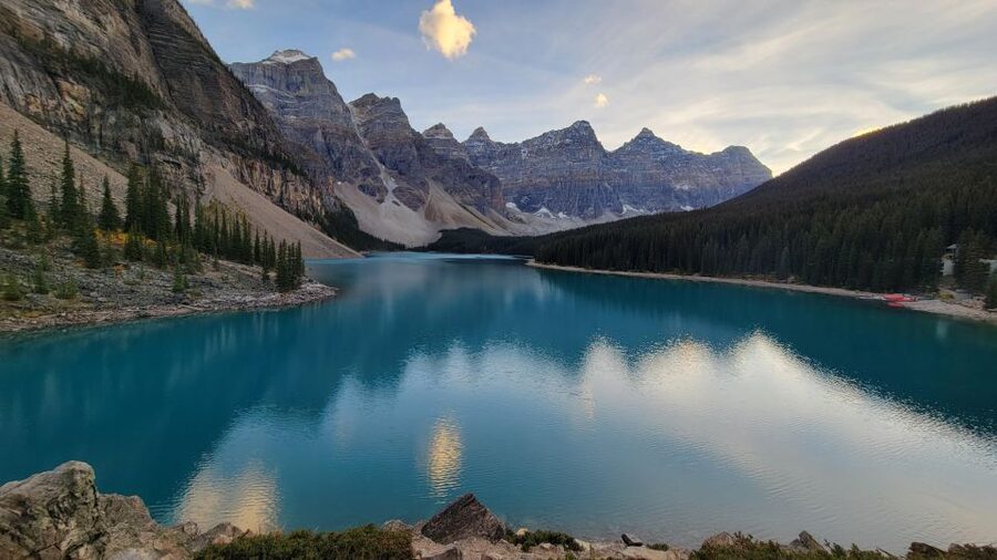 Calgary: Glaciers, Mountains, Lakes, Canmore and Banff Tour - Bow Lake adds a quieter pause