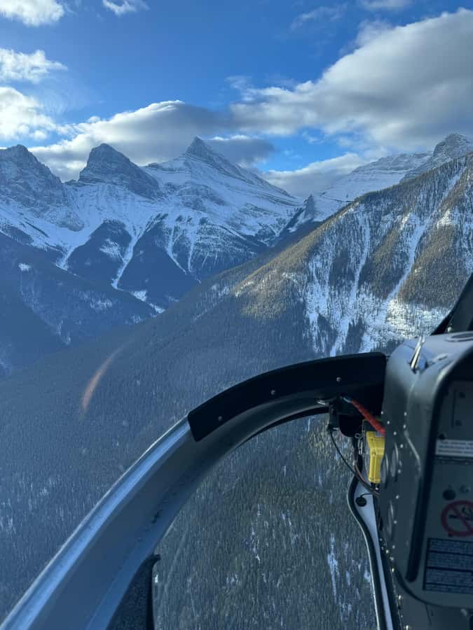 Canmore: 25-Minute Three Sisters Helicopter Tour - Key points to know before booking
