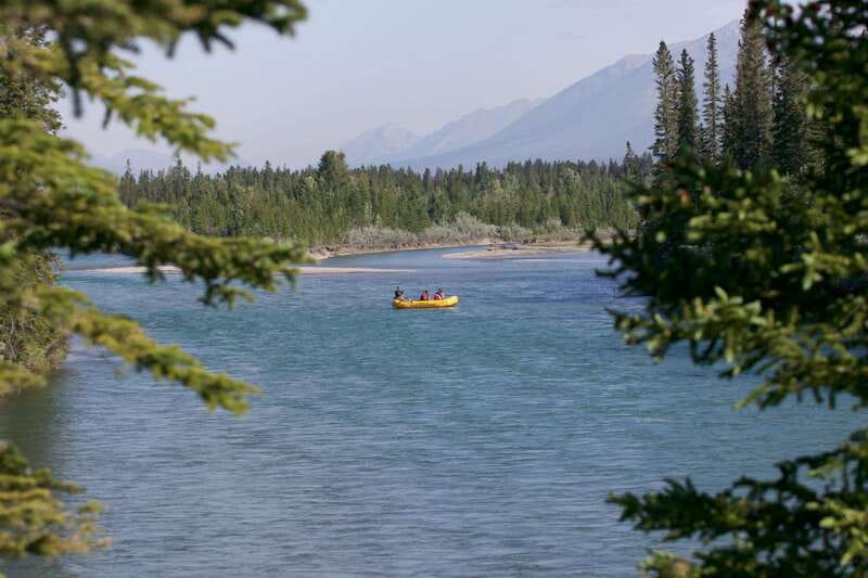 Canmore: Bow River Scenic Float Tour - On the water for the 90-minute float
