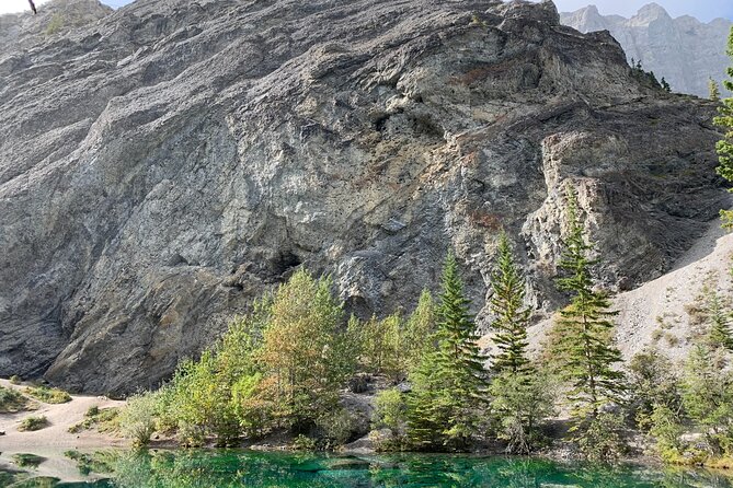 Canmore: LOST TOWNS and Untold Stories - Hiking Tour 3hrs - Ancient Pictographs and Indigenous Stories