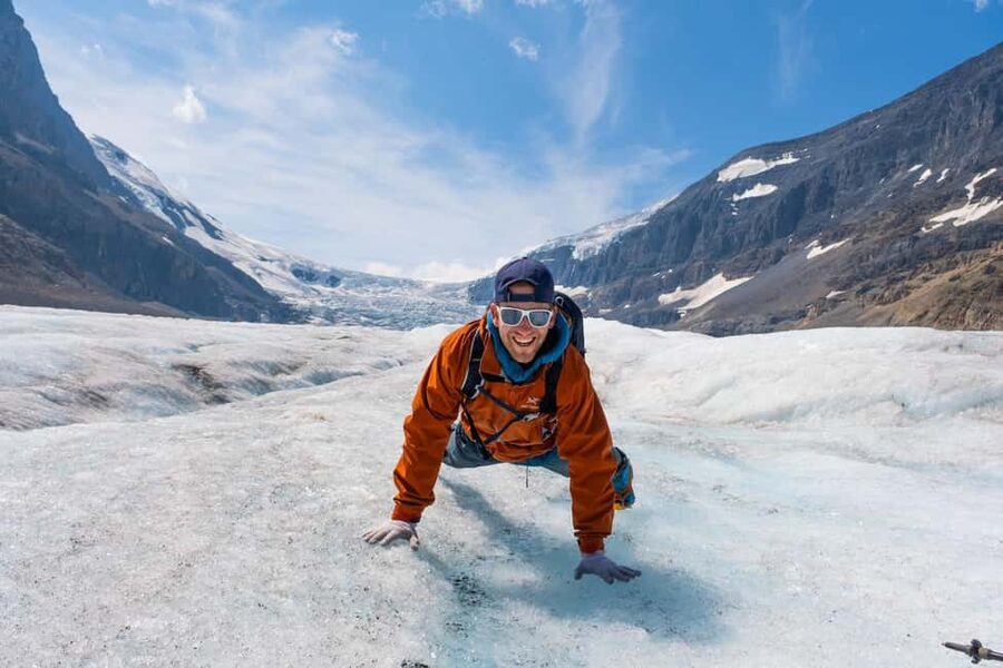 Columbia Icefield Adventure, Bow Lake & Peyto Lake Tour - A long day on the Icefields Parkway