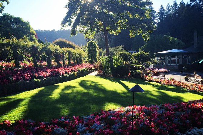 COMBO Victoria City Tour & Butchart Gardens & Entry Tix - The ride through Victoria before the gardens