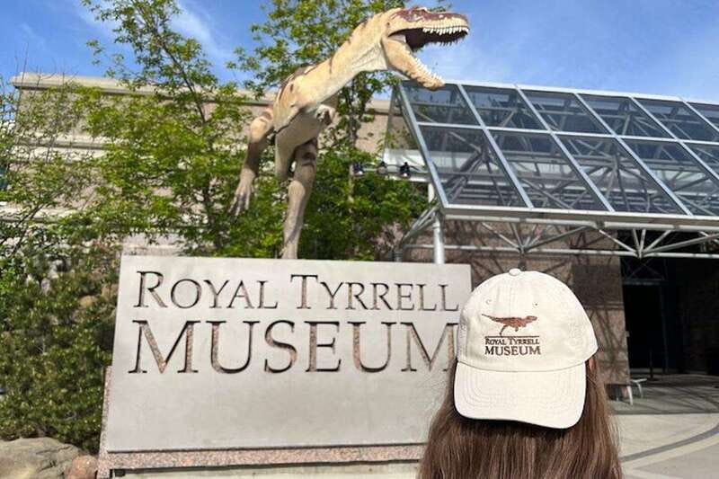 Day of Dinosaurs and Hoodoos From Calgary to the Badlands - Key points to know before booking