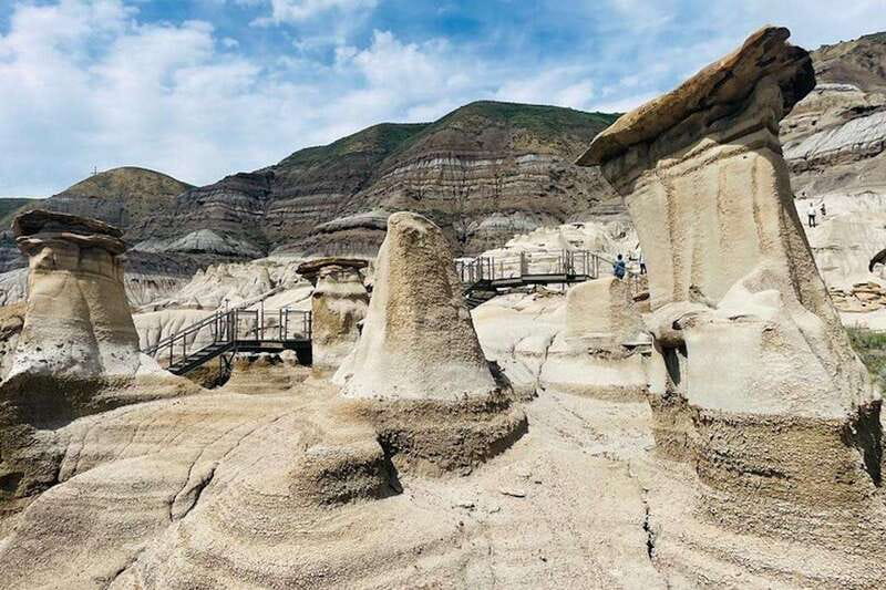 Day of Dinosaurs and Hoodoos From Calgary to the Badlands - Hoodoos Trail and the work of erosion