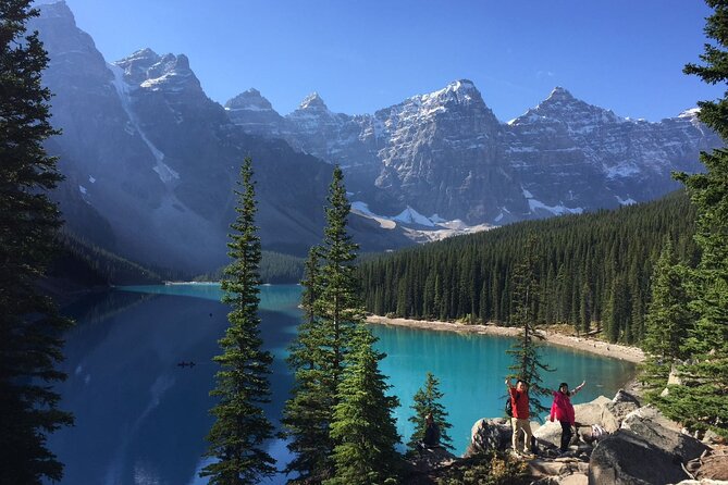 Day Trip: Lake Louise, Moraine Lake, Emerald Lake, Banff - Lunch at Lake Louise Village