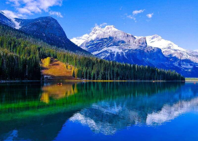 Deep Day Tour to Emerald, Moraine, Louise Lake, J. Canyon... - Lake Louise: turquoise water and a generous 90 minutes