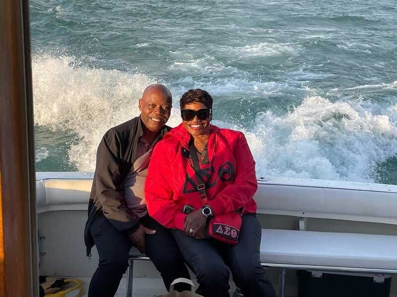 Detroit: Lake St. Clair Boat Cruise with Choice of Vessel - Booking tips for a smoother outing