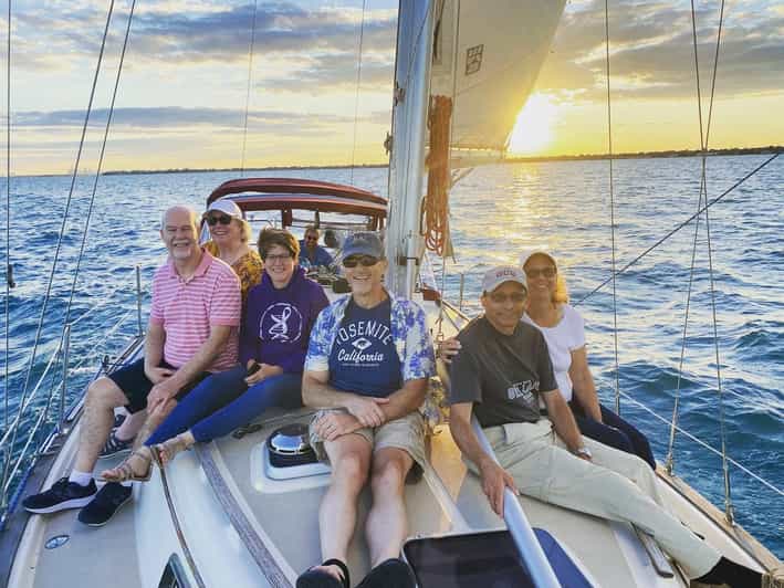Detroit: Lake St. Clair Boat Cruise with Choice of Vessel - The swim option and the value of flexibility
