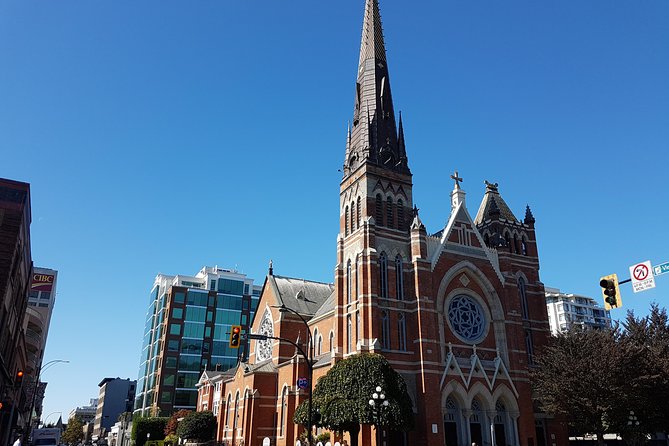 Downtown Victoria Food & City Tour - The Inner Harbour landmarks in five minutes