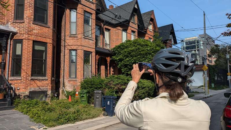E-bike through Toronto's Dynamic Neighbourhoods - The Bloor Street Cultural Corridor