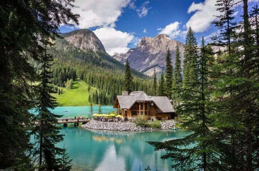 Emerald Lake, Lake Louise, Johnston Lake & Banff Gondola - Lake Louise: the classic first look