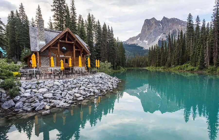Emerald Lake,Lake Louise JohnstonCanyon&Banff Tour - Natural Bridge and the force of the Kicking Horse River
