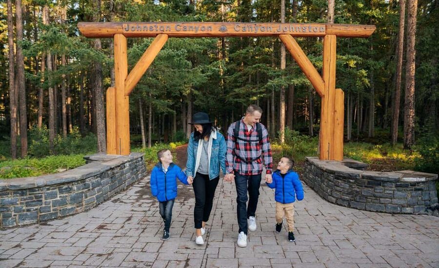 Emerald Lake,Lake Louise JohnstonCanyon&Banff Tour - Lake Louise: famous, beautiful, and busy by nature