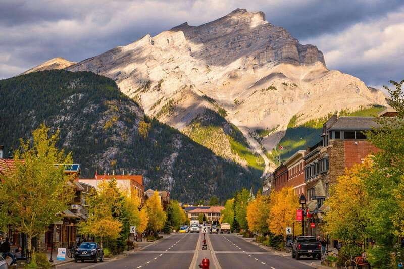 Emerald Lake,Lake Louise JohnstonCanyon&Banff Tour - What the guide and vehicle add