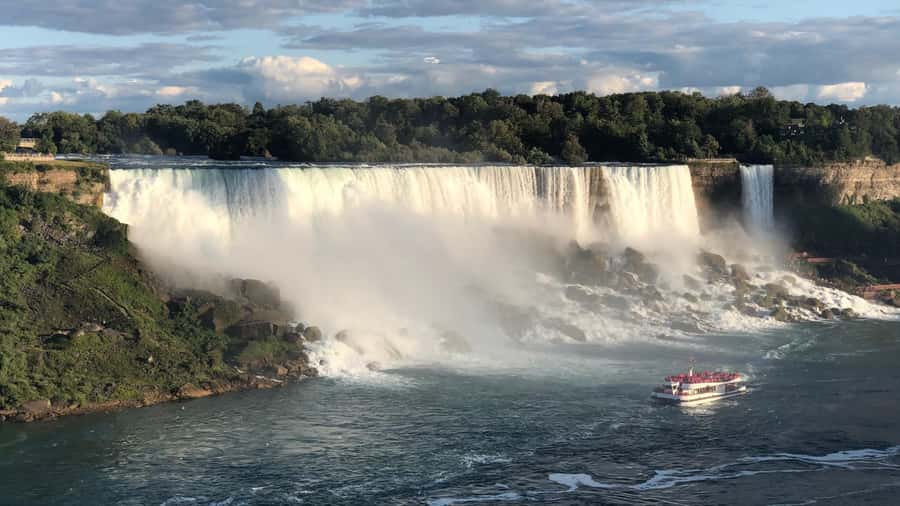 Epic Niagara Falls Private Tour w/ Tower, Journey & Boat - Dufferin Islands and the first scenic views