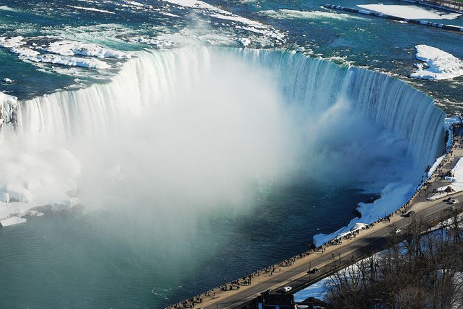 Fall for Niagara Tour - Three hours at Niagara Falls