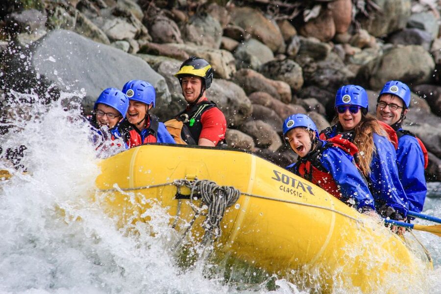 Family-Friendly Cheakamus Splash - From the rafting base to the river