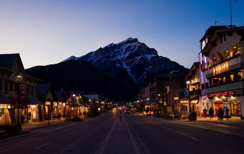 From Banff/Canmore: Deep 1 Day Tour in Banff National Park - Vermilion Lakes and the quiet side of Banff