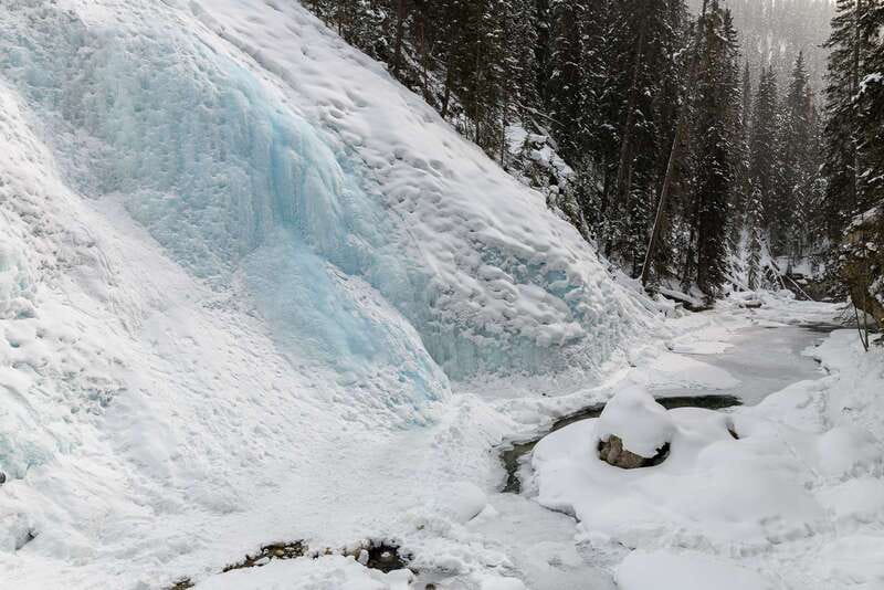 From Banff: Johnston Canyon Guided Icewalk - The Cathedral of Ice at Upper Falls