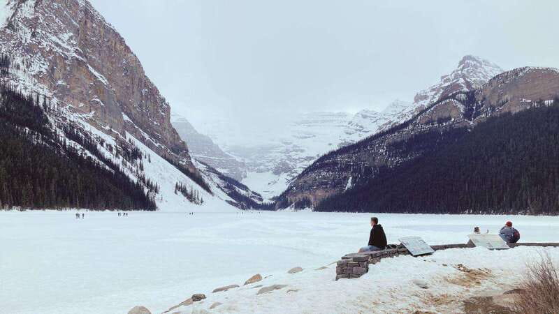 From Banff: Lake Louise and Moraine Lake Sightseeing Tour - Pickup details and what to carry