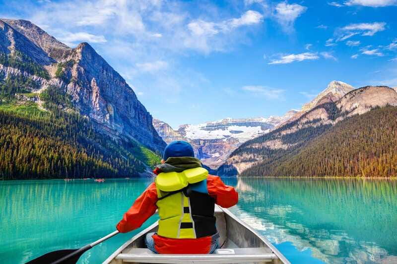 From Banff: Moraine Lake & Lake Louise Tour - A comfortable minibus, with useful extras