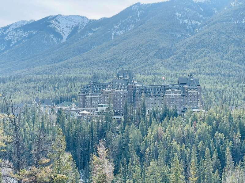 From Calgary: Banff, Moraine Lake and Lake Louise Tour - What the schedule means in real life