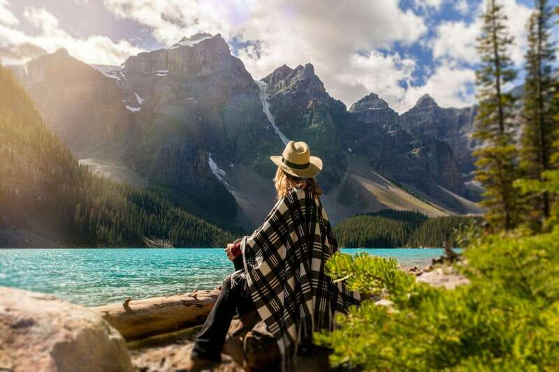 From Calgary: Banff, Moraine Lake and Lake Louise Tour - The long ride from Calgary to the Rockies