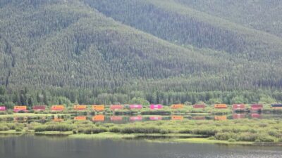 From Calgary/Banff: Moraine Lake & Lake Louise Half-Day Tour