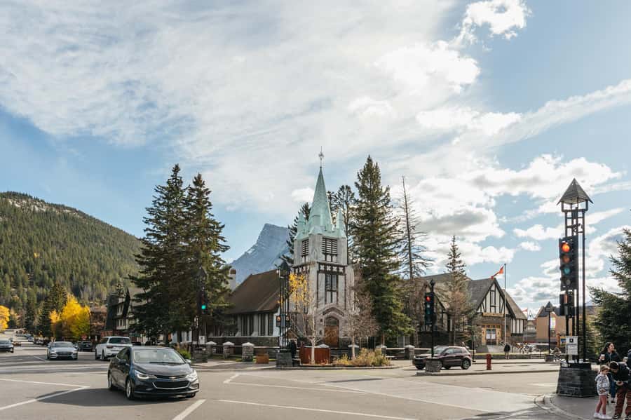 From Calgary: Private Banff National Park Day Trip - Is $863 good value for your group?