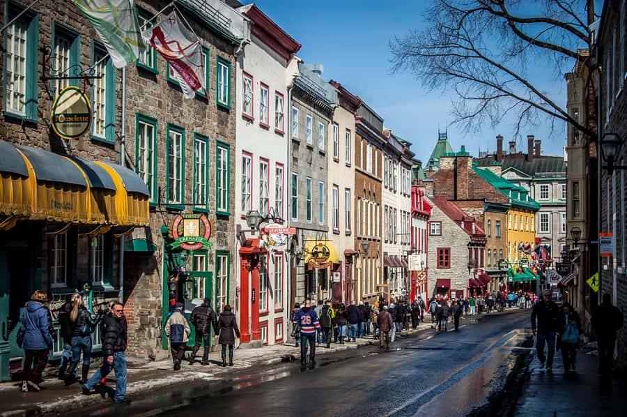From Montreal: Full-Day Tour of Quebec City with Cruise - Guides who keep a tight schedule
