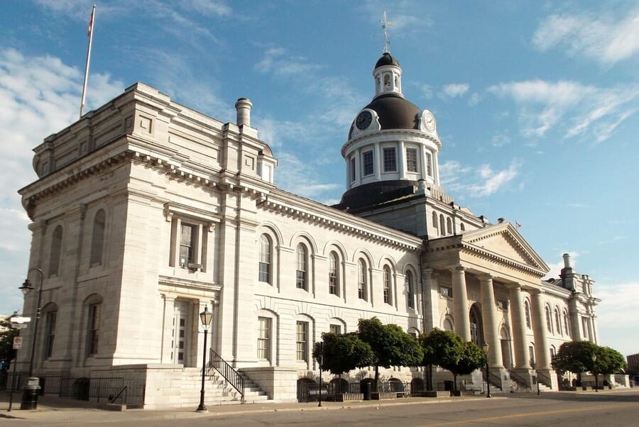 From Montreal: Kingston City Day Trip & 1000 Island Cruise - How the $122 price works for you