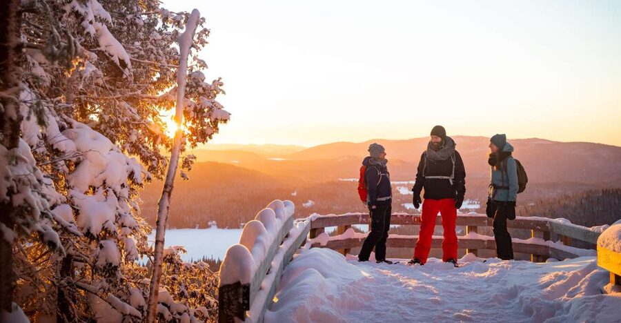 From Montreal: Mont-Tremblant National Park Hiking Day Trip - The grocery stop and what to pack