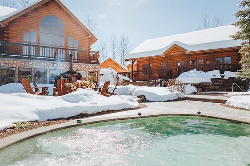 From Montreal: Natur'Eau Spa Day Trip with Admission Ticket - Six hours at NaturEau Spa