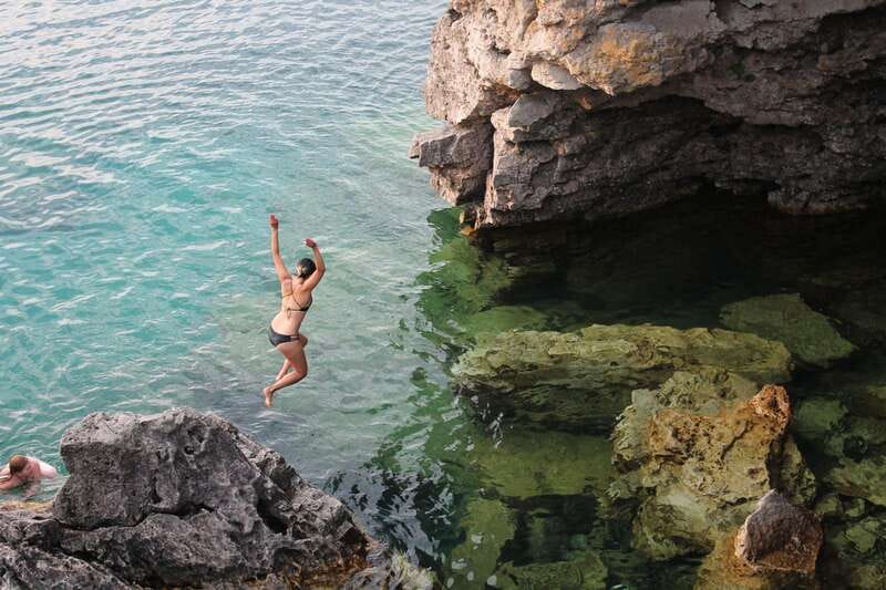 From Toronto: Bruce Peninsula National Park Guided Day Trip - Guides, group size, and the human side of the day