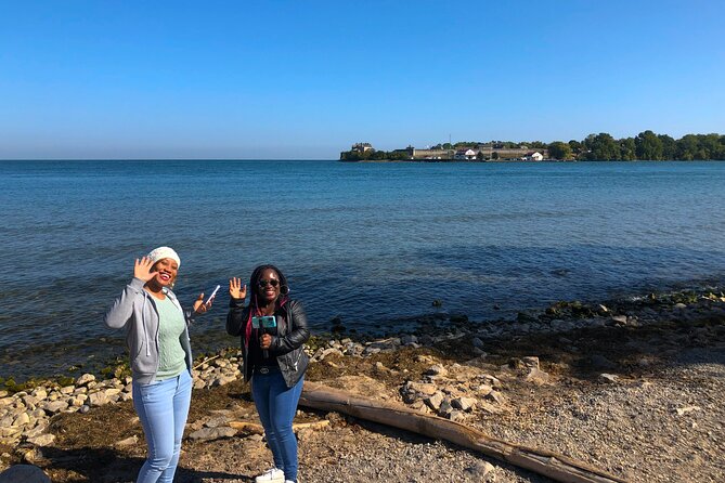 FROM TORONTO: Niagara Day Tour w/ Niagara on the Lake & Boat Ride - The Niagara Gorge and Whirlpool Rapids viewpoint