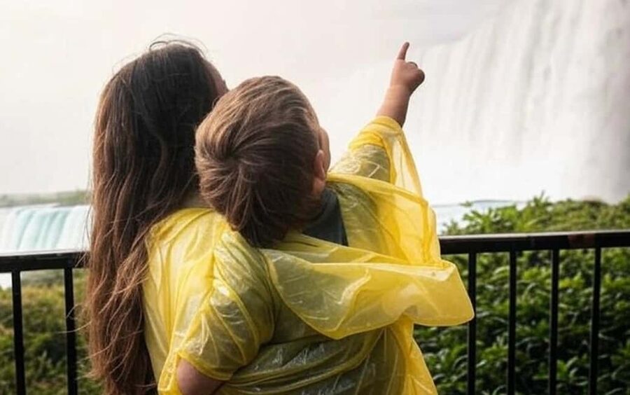 From Toronto: Niagara Falls Bus Tour with Boat Cruise - What the day feels like in practice