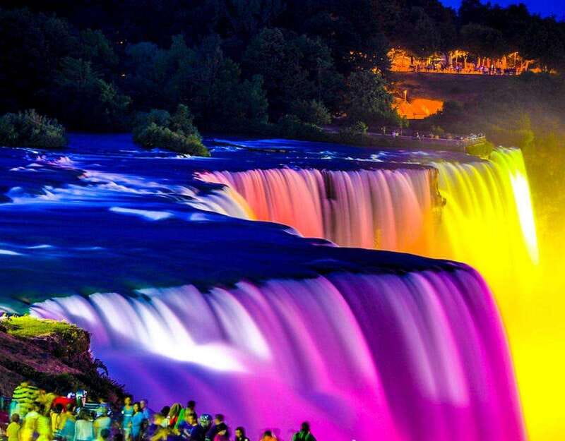 From Toronto: Niagara Falls Tour with Journey & Dinner - Niagara-on-the-Lake offers a quieter change of pace