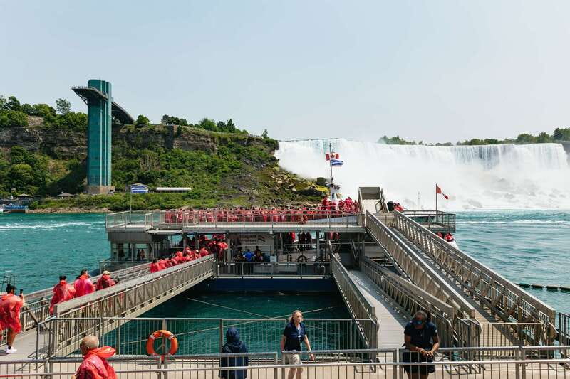 From Toronto: Niagara Falls + Winery, Cruise, & Lunch Option - Niagara-on-the-Lake after the crowds