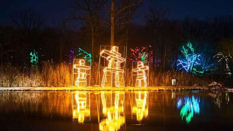 From Toronto: Winter Festival of Lights Niagara Falls Tour - Sunset at the falls, then the festival after dark