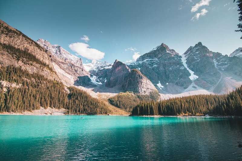 From Vancouver:4-Day Columbia Icefield & Banff National Park - The Last Spike and the return through Revelstoke