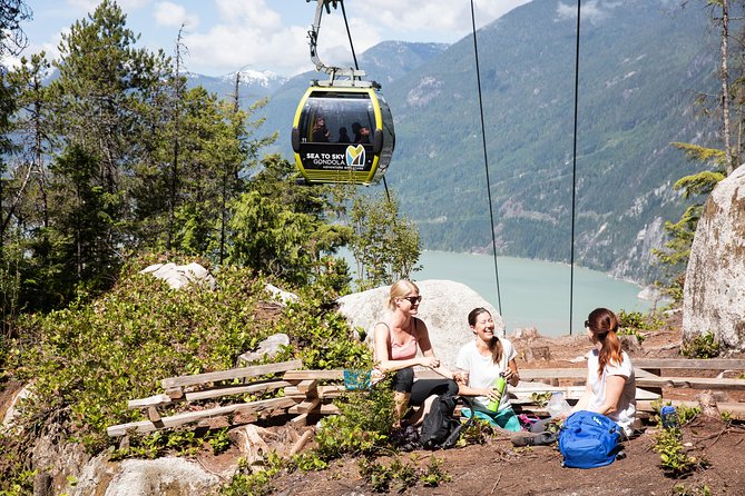From Vancouver: Whistler & Sea to Sky Gondola with Shannon Falls - Walking, clothing, and what to pack