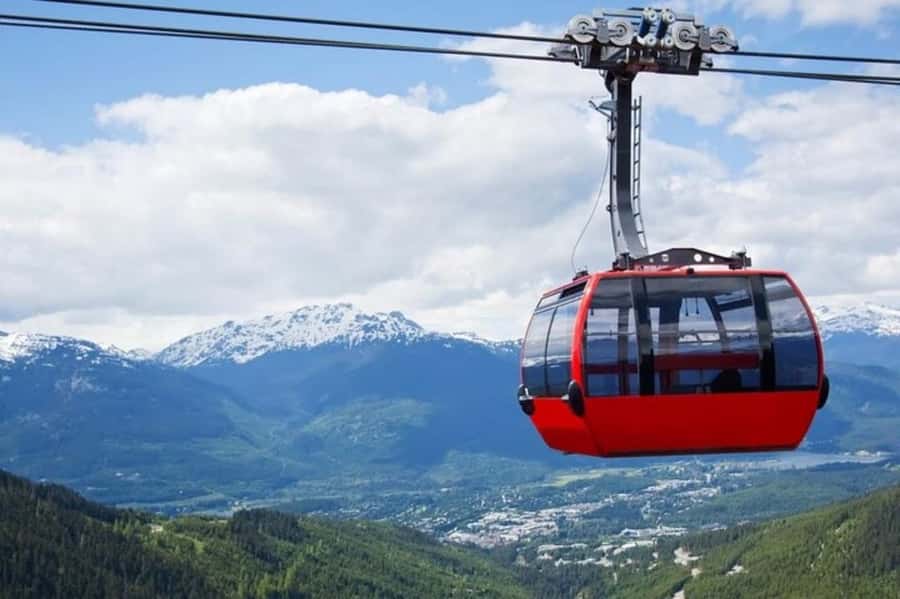 From Vancouver: Whistler Tour with Shannon Falls and Gondola - The Sea to Sky Highway sets the tone