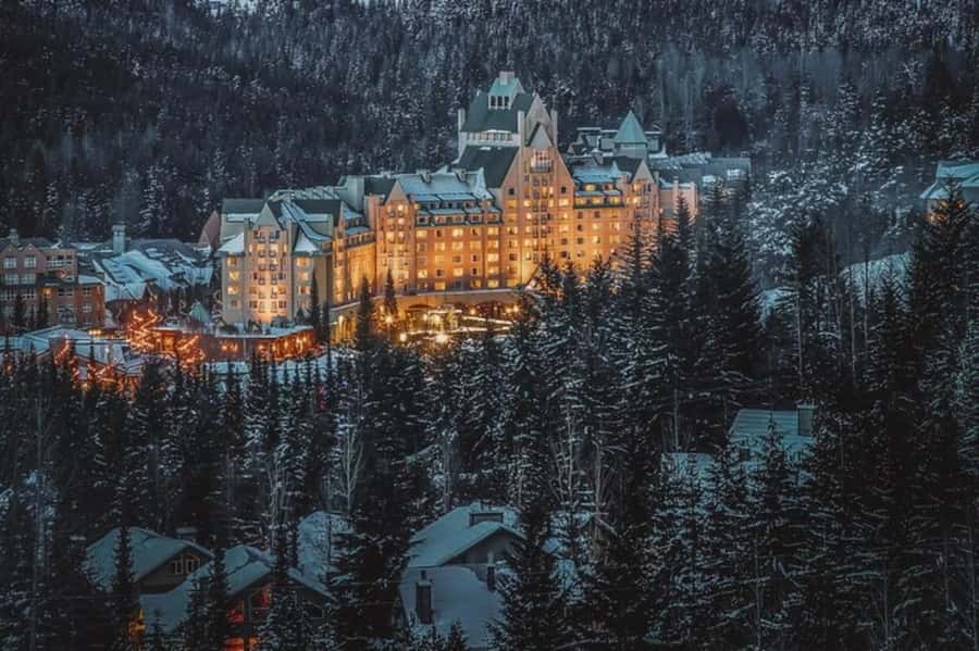 From Vancouver: Whistler Tour with Shannon Falls and Gondola - Three hours in Whistler: enough for a first look