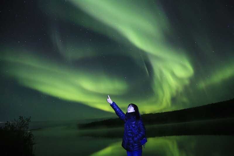 From Yellowknife: Northern Lights Bus Tour with Photos - Who should book this Yellowknife aurora tour?