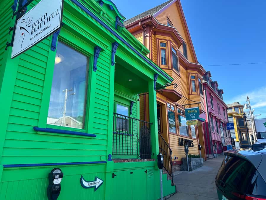 Halifax: Lunenburg and Mahone Bay Private Tour - What the Lunenburg stop does not include
