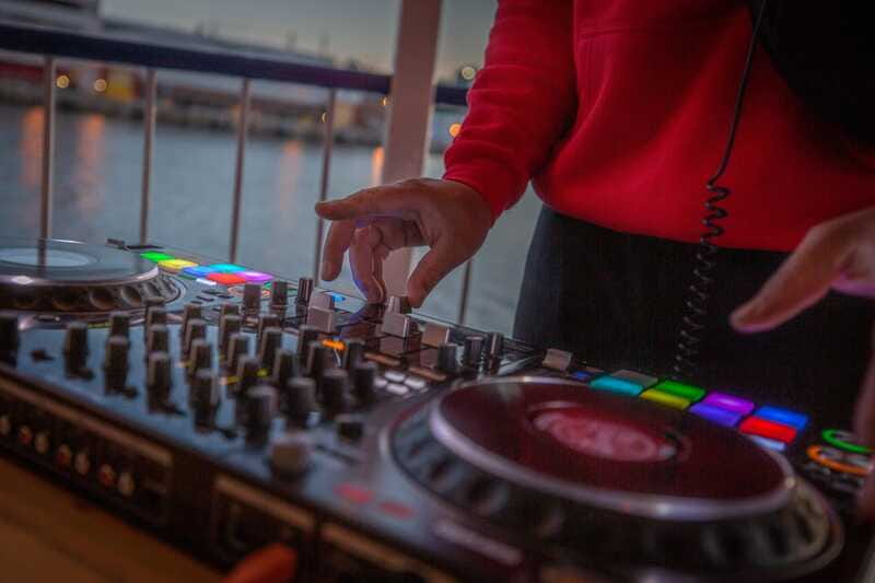 Halifax: Party Cruise on the Harbour Queen - The onboard bar: drinks are extra