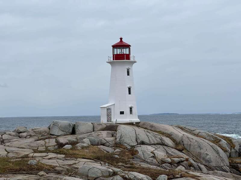 Halifax: Peggy's Cove, Lunenburg, and Annapolis Valley Tour - What $190 gets you