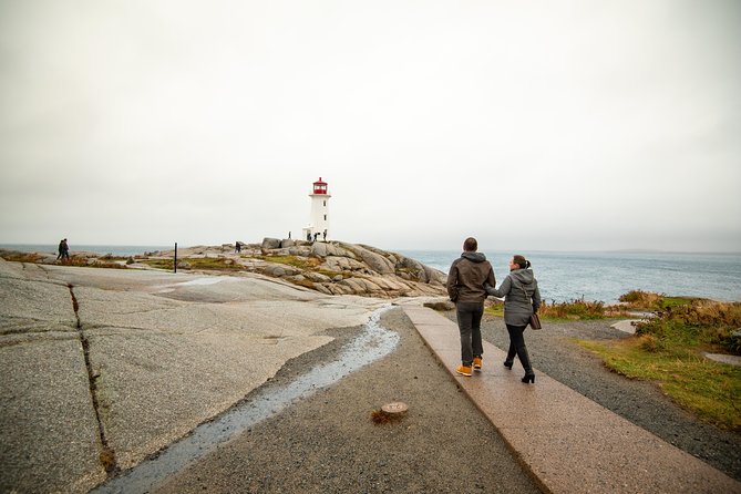 Halifax Premium Tour: Peggy's Cove, Citadel & Titanic Cemetery - Fairview Lawn Cemetery and Halifax’s Titanic connection