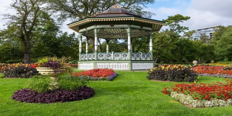Halifax: Small Group Walking Tour with Citadel & Museum - From Victorian flowers to Halifax’s working harbor